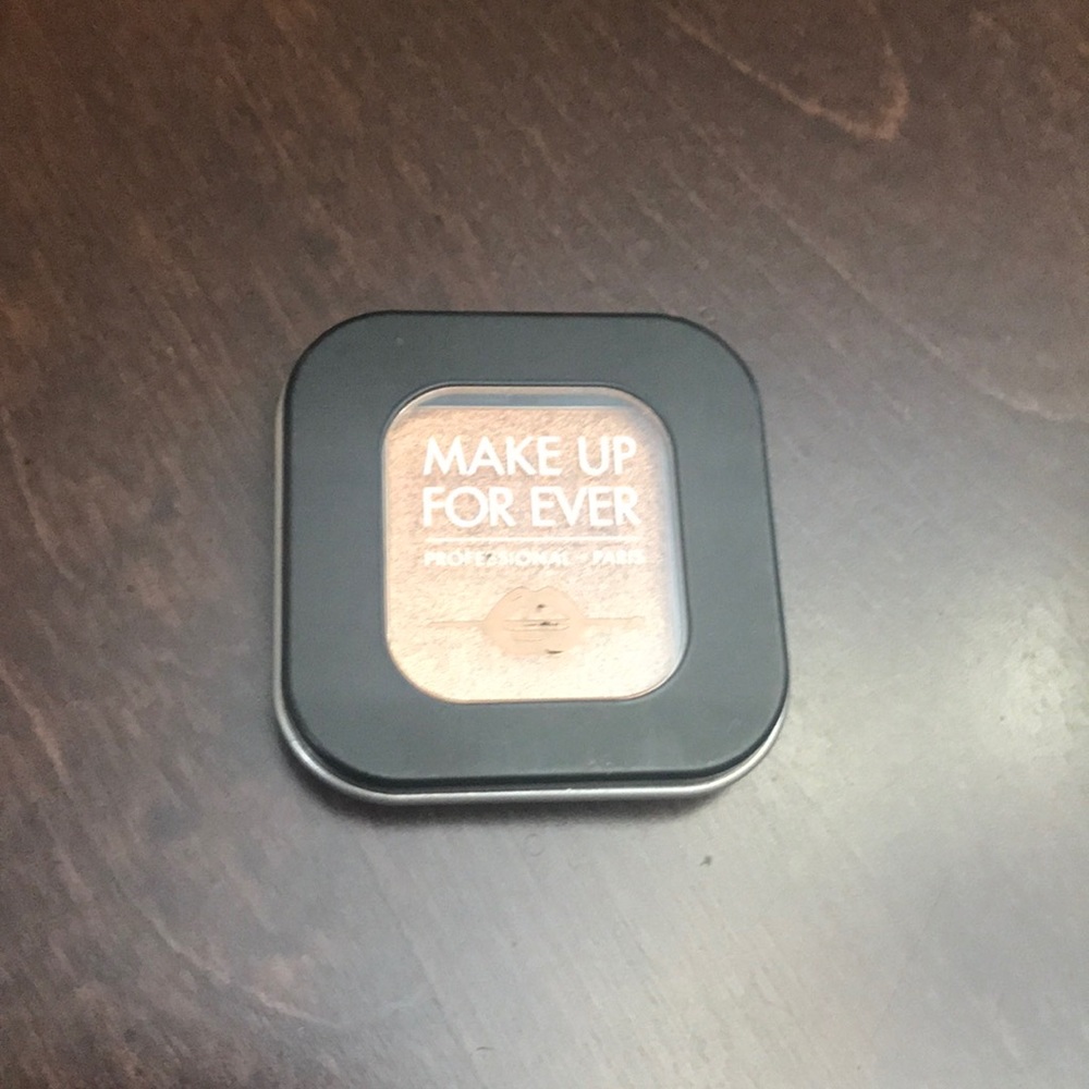 Make up forever eyeshadow